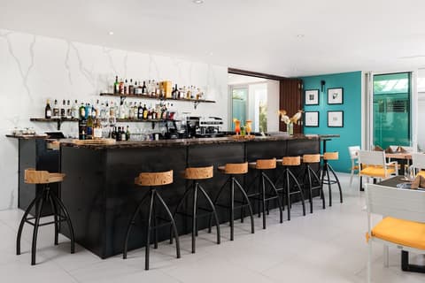 The Oasis at Grace Bay, Restaurant