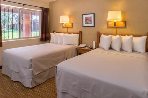 Thunderbird Lodge, Room