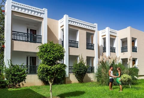 El Borj Hotel, Garden