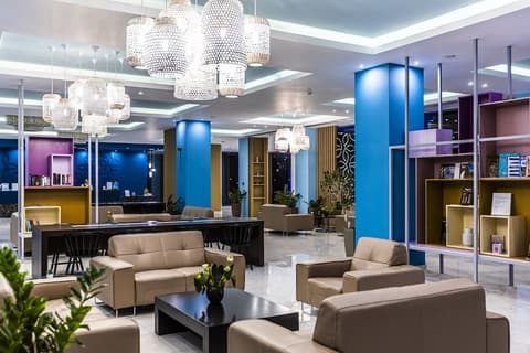 Asterias Beach Resort, Reception