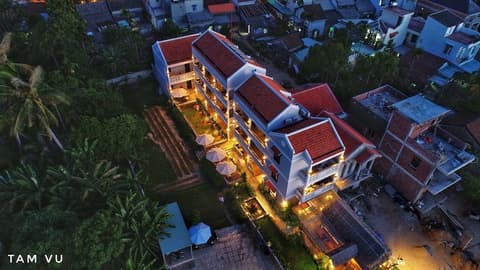 Green Grass Land Villa, Front of property