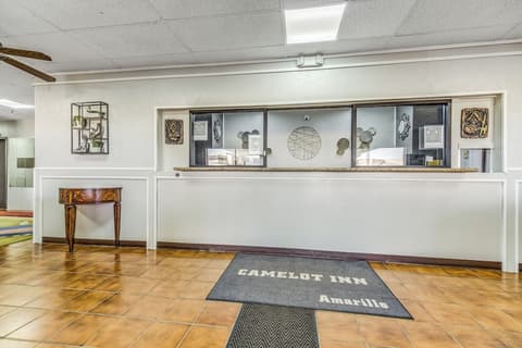 Camelot INN, Reception