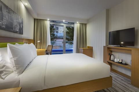 Hampton by Hilton Istanbul Atakoy, Room