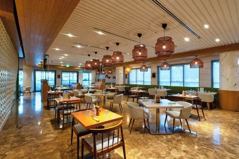 The First Collection Marina, Dubai, a Tribute Portfolio Hotel, Restaurant