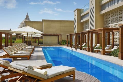 Hilton Dubai Al Habtoor City, Pool