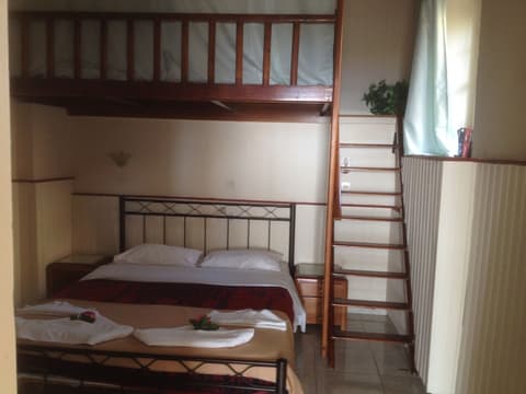 Alkyonis Apartments, Room