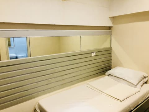 Hometown Hotel Bacolod - Lacson, Room