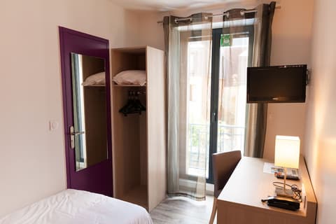 Hôtel de la Gare, Room