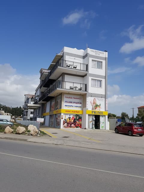 Valentinos Apartments, Front of property