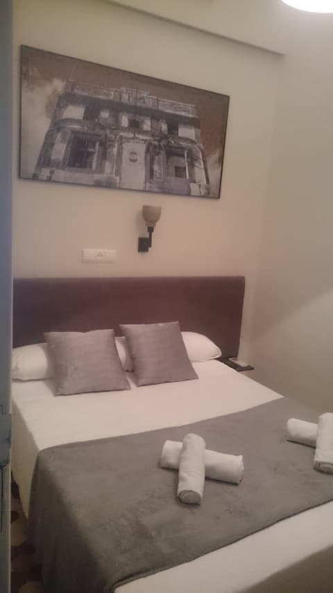 NWT Central Station Valencia, Room