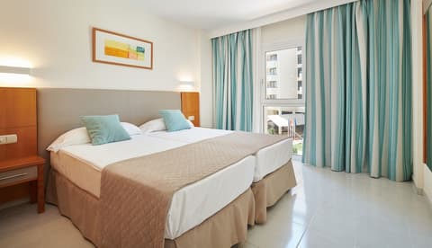 Hipotels Coma Gran Aparthotel, Room