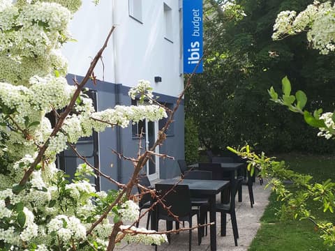 ibis budget Versailles Chateau Saint Cyr, Exterior