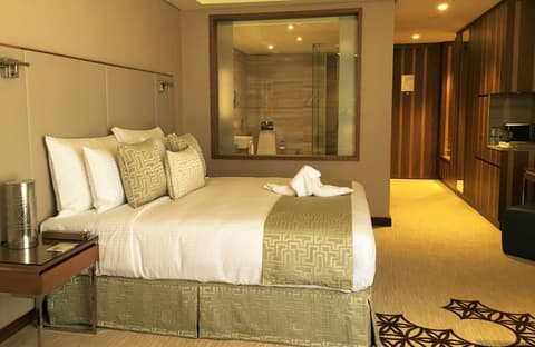 Grand Millennium Muscat, Room