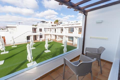 R2 Bahía Kontiki Beach Apartments, View from room