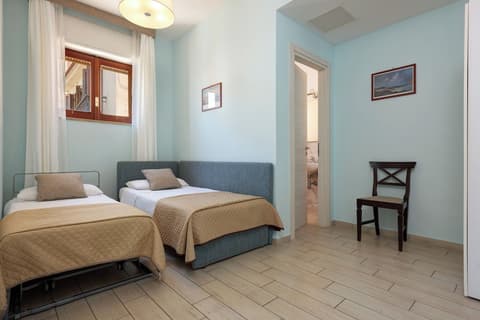 Sea Breeze Residence, Room