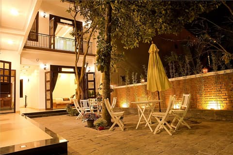 Blue Lake Homestay, Courtyard