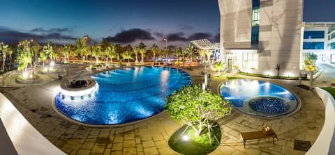 Grand Tourane Hotel, Outdoor pool