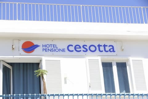Hotel Cesotta, Front of property