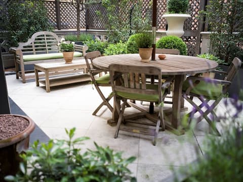 Batty Langley's, Terrace/patio