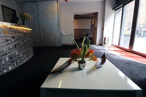 The Bryson Hotel, Reception