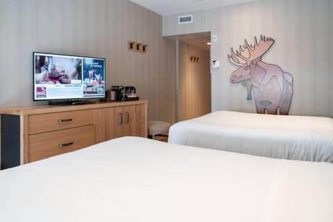 Moose Hotel And Suites, Room