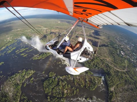 Jollyboys Backpackers, Helicopter/plane tours