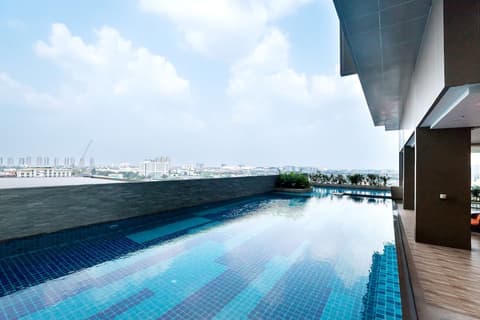 Best Western Plus Wanda Grand Hotel, Pool