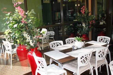 Vhafamadi Bed and Breakfast, Dining