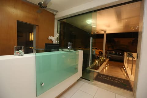 Rede Andrade Navegantes, Lobby