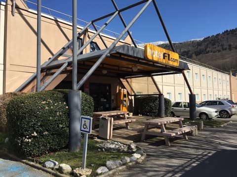 hotelF1 Annemasse, Property grounds