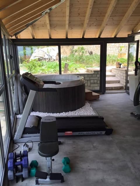 Irene Apartments, Gym