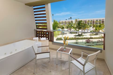 Dreams Onyx Resort & Spa All Inclusive, Terrace/patio