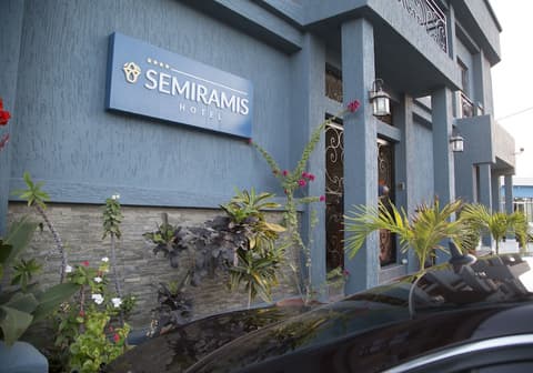 Hotel Semiramis City center, Front of property