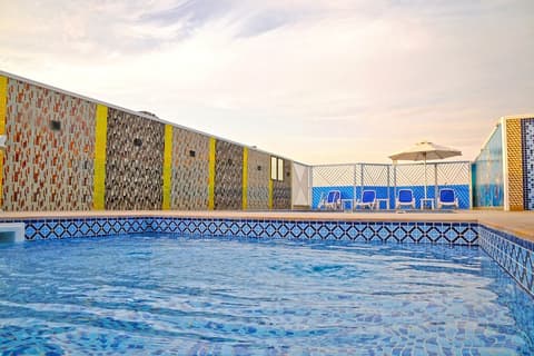 Alain Hotel Ajman, Rooftop pool