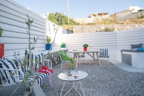 Lagadi Suites by K&K, Room