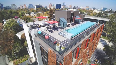Ladera Hotel, Rooftop pool