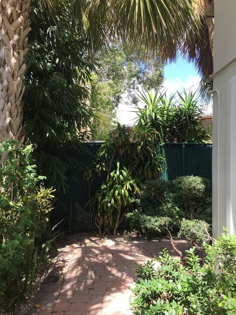 4145 By The Sea Inn & Suites, Terrace/patio