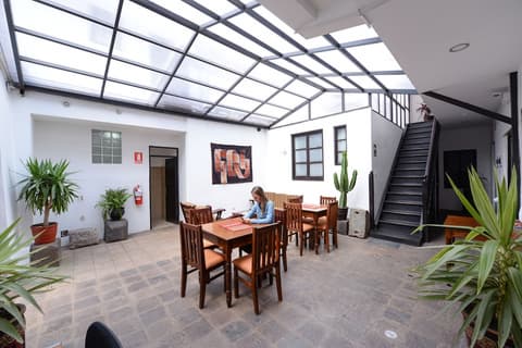 Yabar Hotel Plaza, Meeting facility