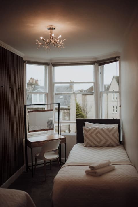 16 Pilrig Guest House, Room