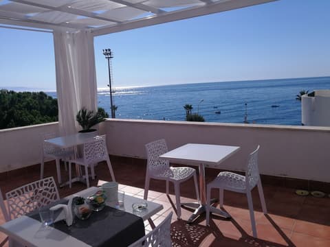 B&B Il Mare degli Dei, Terrace/patio