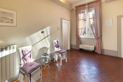 I Quattro Poeti, Lobby sitting area