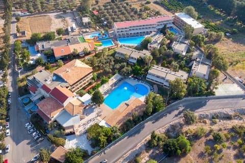 Golden Odyssey Hotel - All Inclusive, Tennis court