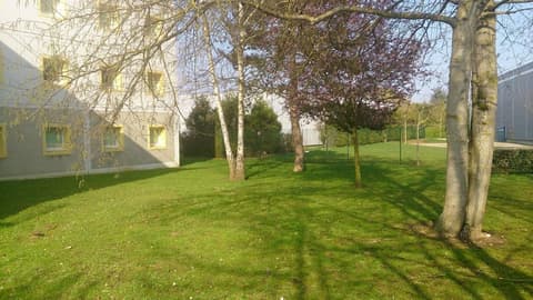 ibis budget Versailles Trappes, Terrace/patio