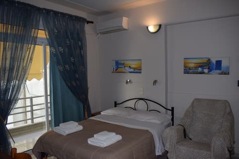 Alena Apartments, Room