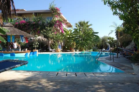 Hotel Kalithea, Pool