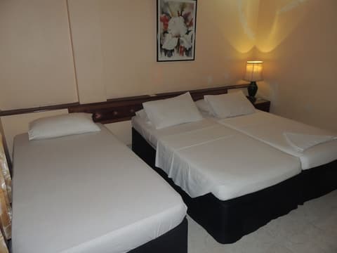 Off Day Inn Hotel, Room