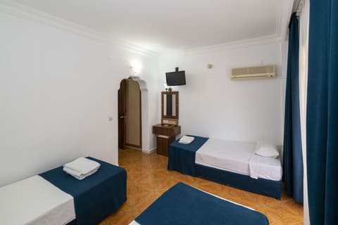 Miss Cleopatra Hotel, Room