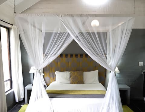 Hornbill House, Room