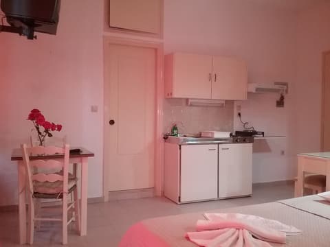Ilona Apartments, Room