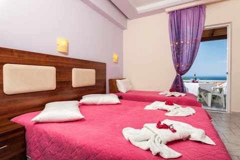 Zante View Studios, Room